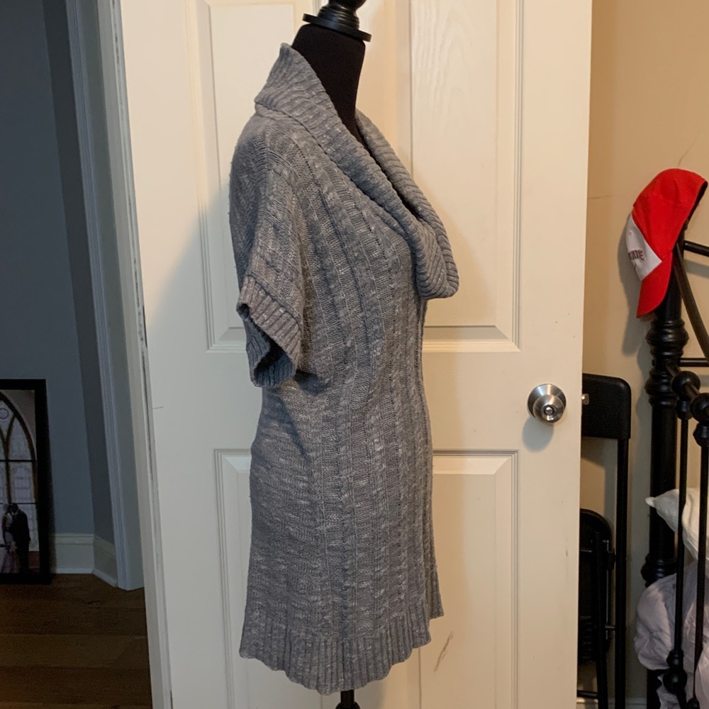 Maurices Made in the USA sweater - Picture 2 of 5
